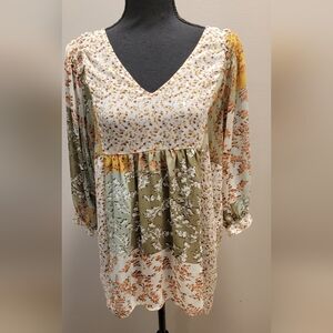 Umgee Multicolor Floral V-Neck Top